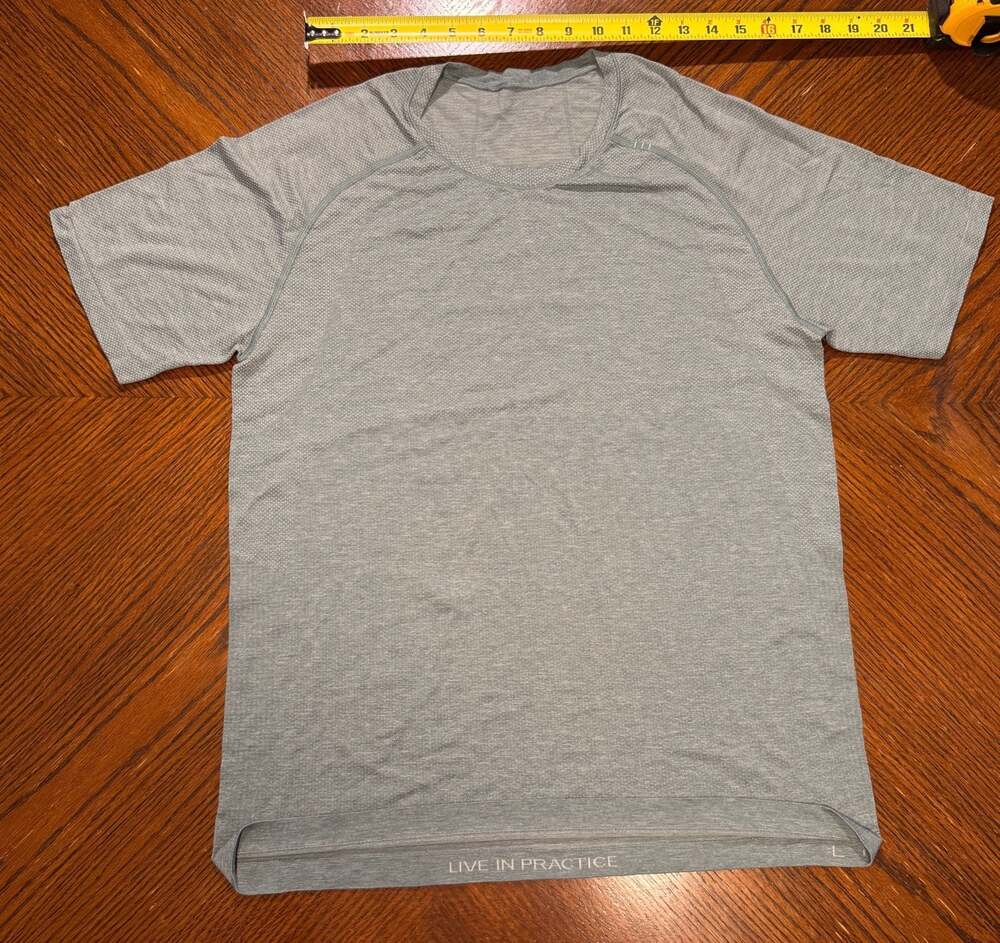 Lululemon Metal Vent Shirt Large Gray Outdoor Pullover Athleisure Yoga Prep Mens